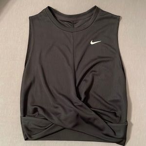 Nike Cropped Athletic top